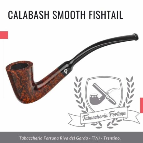 Questa particolare calabash rappresenta la pipa più piccola del portafoglio Peterson