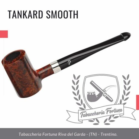 TANKARD SMOOTH - La pipa è rifinita in una tonalità marrone scuro e sottolinea lo stile classico della casa Peterson