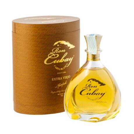 Il Ron Cubay Carta Blanca Extra Viejo è un'esperienza di gusto autentica, grazie ai suoi 14 anni di invecchiamento.